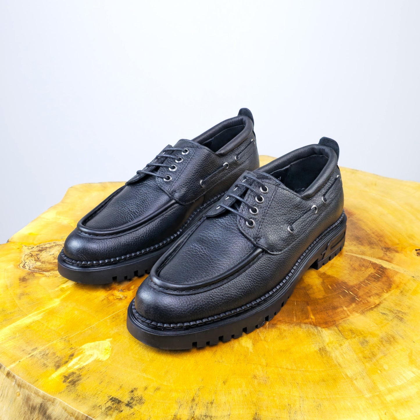 0556 chaussure Richelieu homme en cuir noir