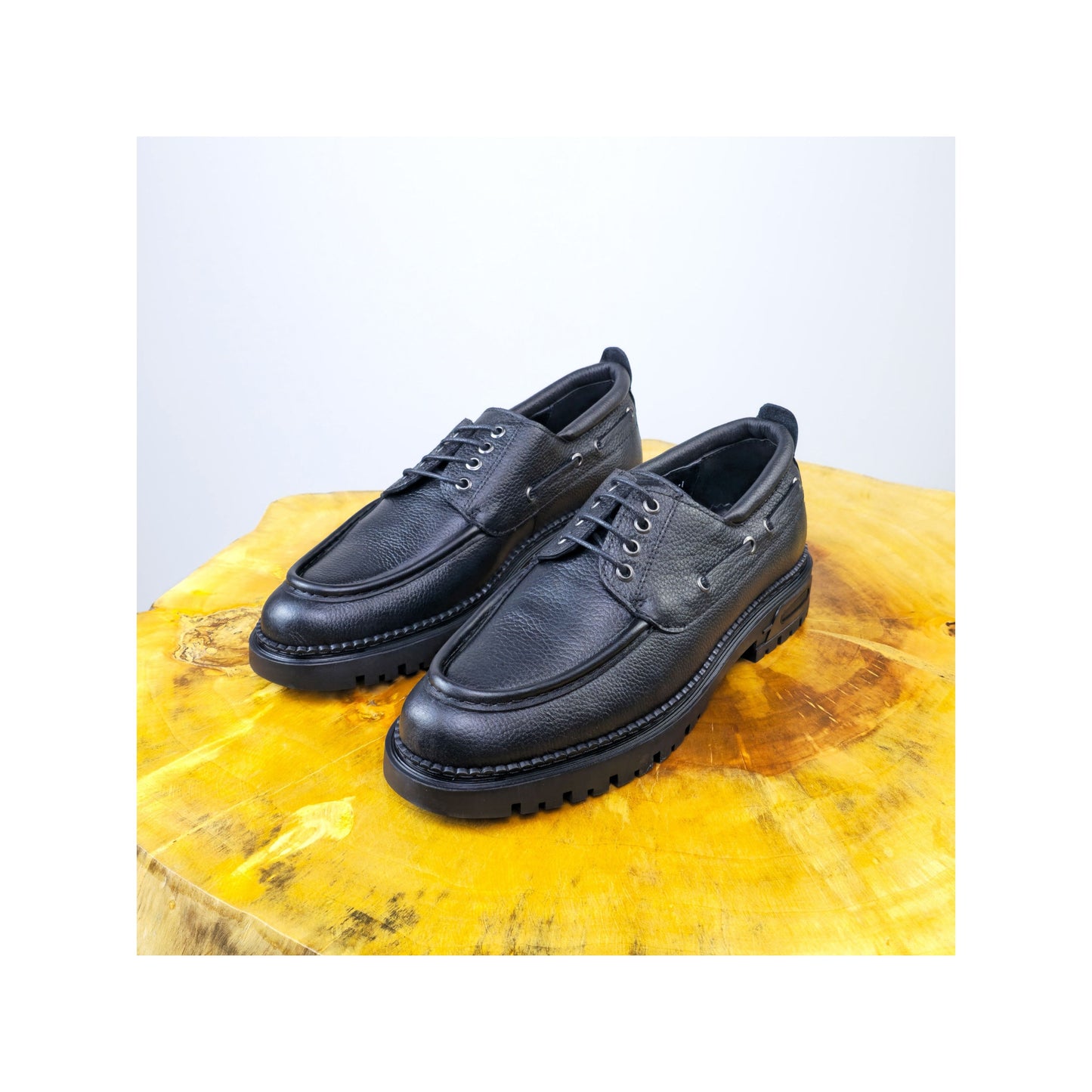 0556 chaussure Richelieu homme en cuir noir