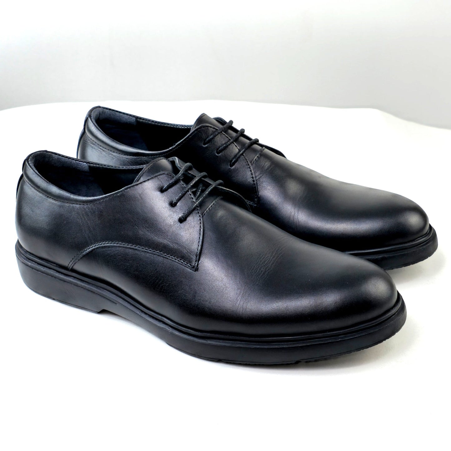 06 chaussure Richelieu confortable homme en cuir noir