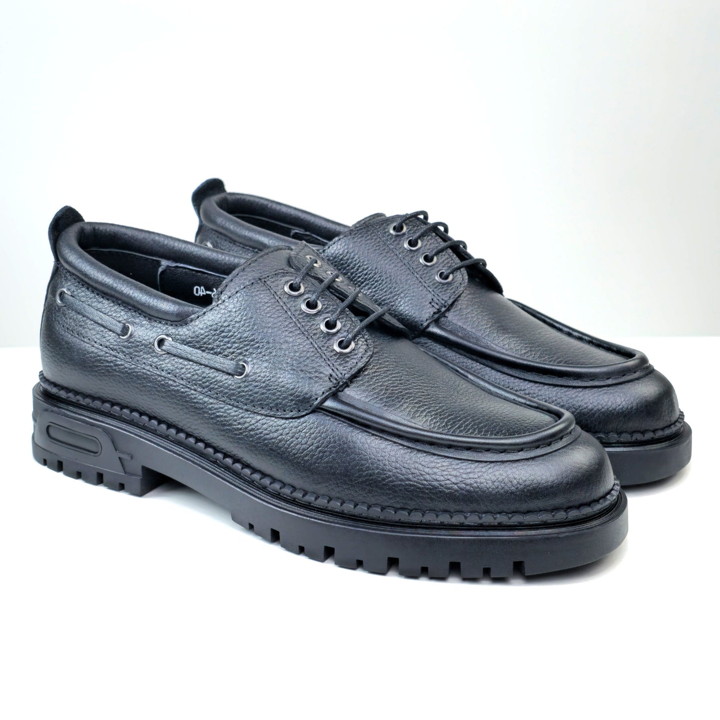 0556 chaussure Richelieu homme en cuir noir