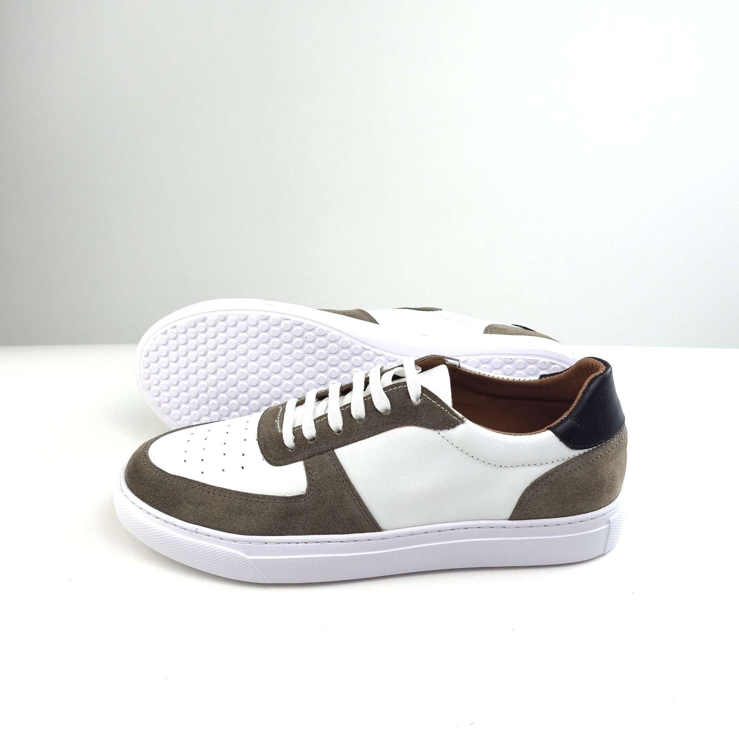 0161 Chaussure Sneaker Homme en cuir  blanc