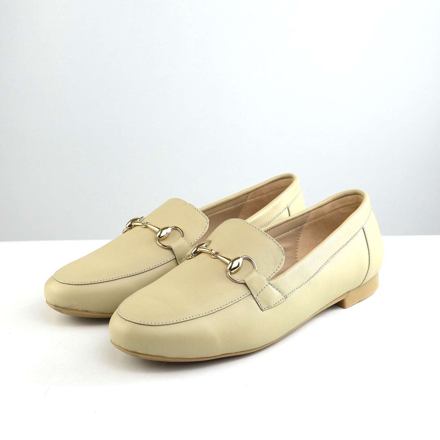 0254 chaussure en cuir femme beige