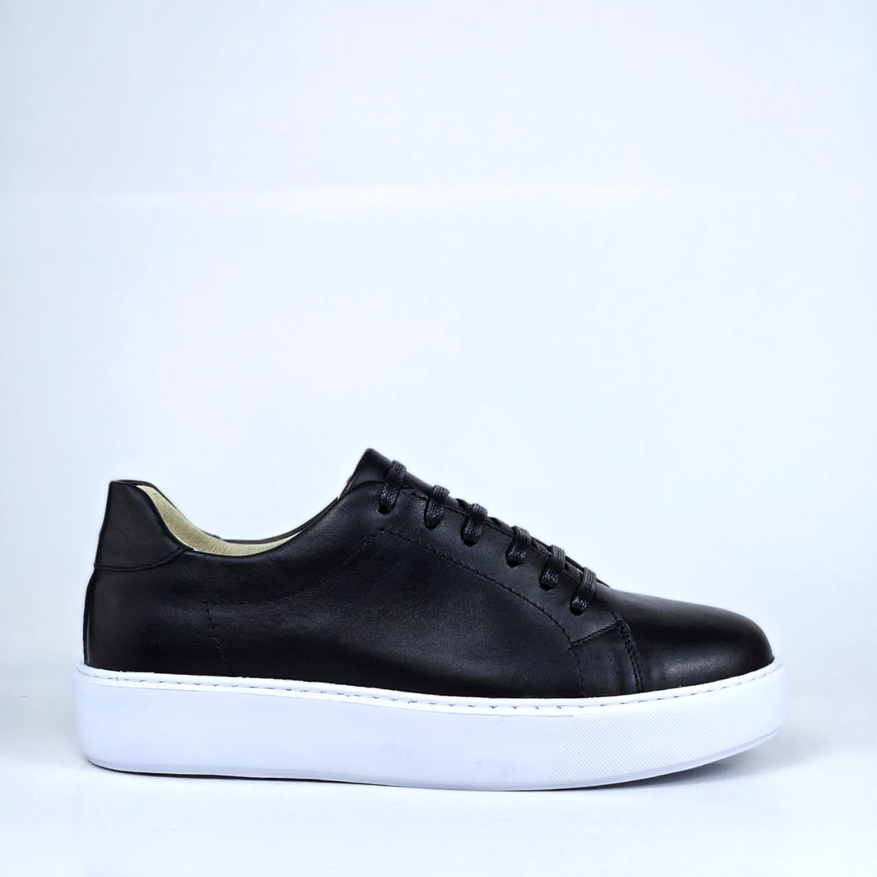 0222 Chaussure Sneaker Homme en cuir  noir