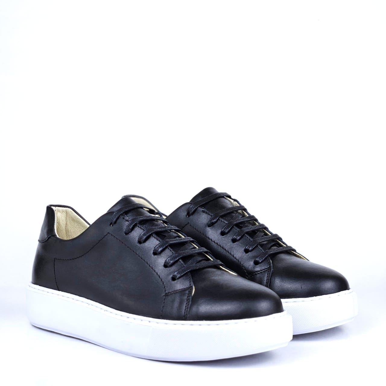 0222 Chaussure Sneaker Homme en cuir  noir