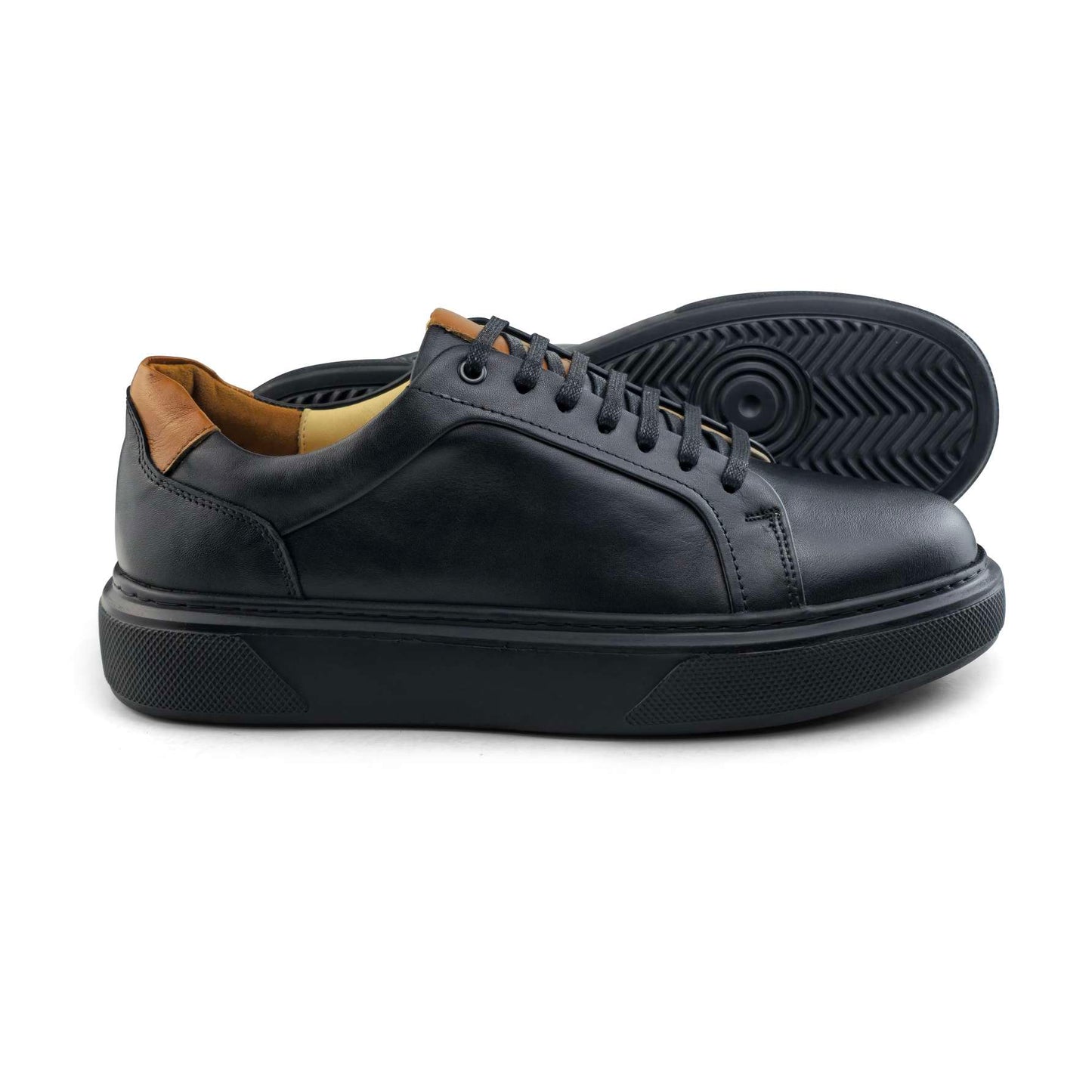 038 Chaussure Sneaker Homme en cuir noir