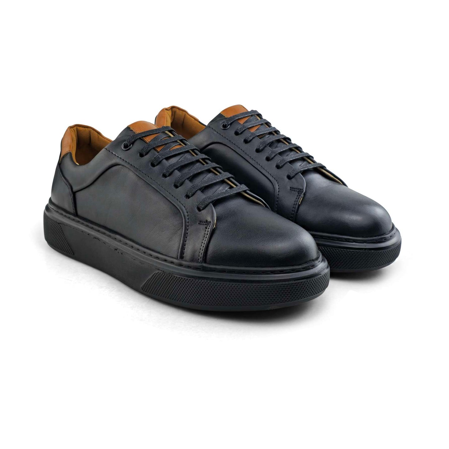038 Chaussure Sneaker Homme en cuir noir
