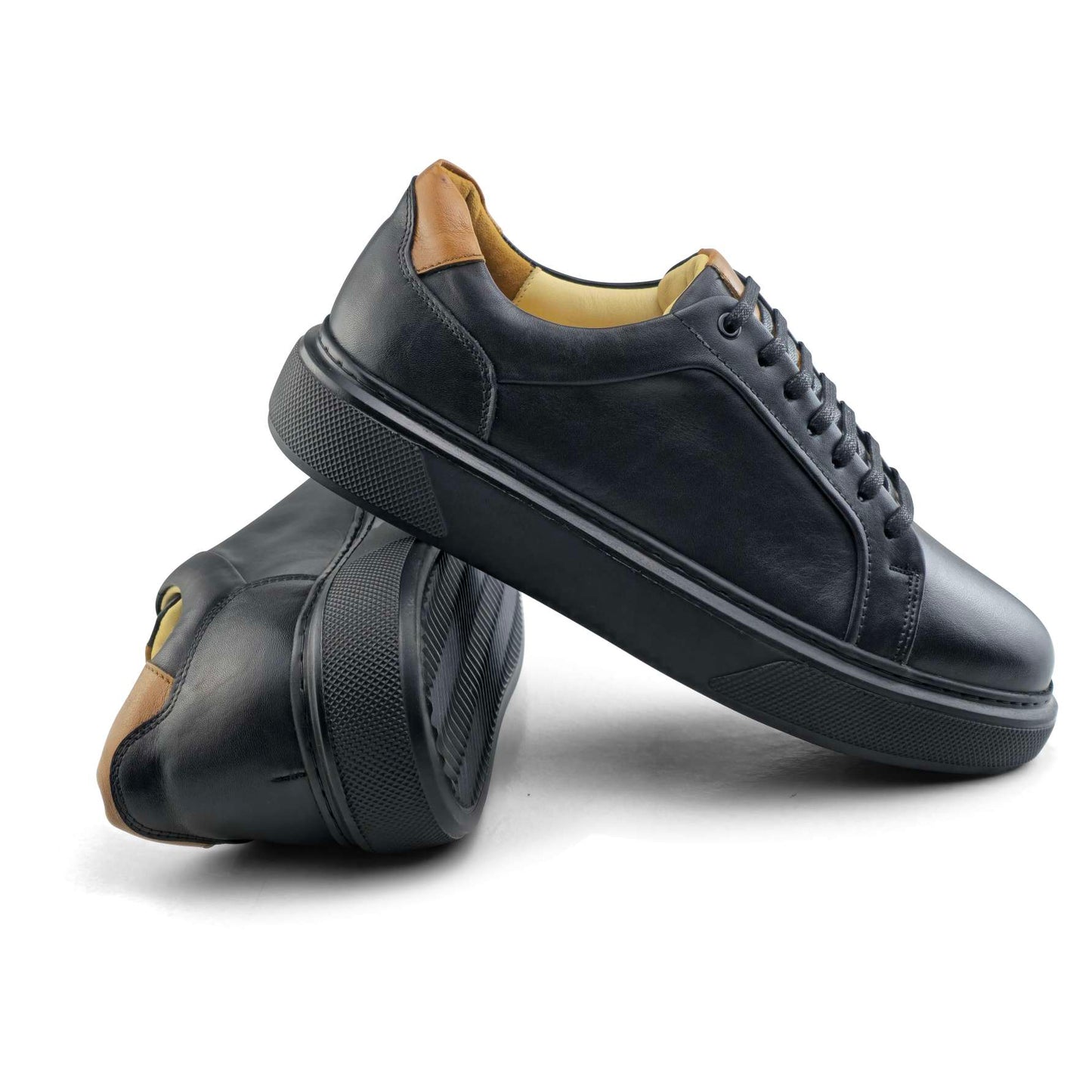 038 Chaussure Sneaker Homme en cuir noir